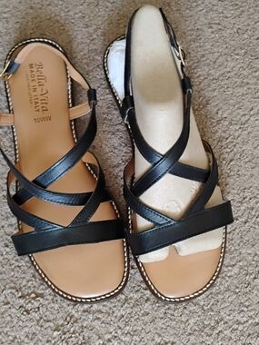 Bella Vita Black Leather Crisscross Strap Sandals